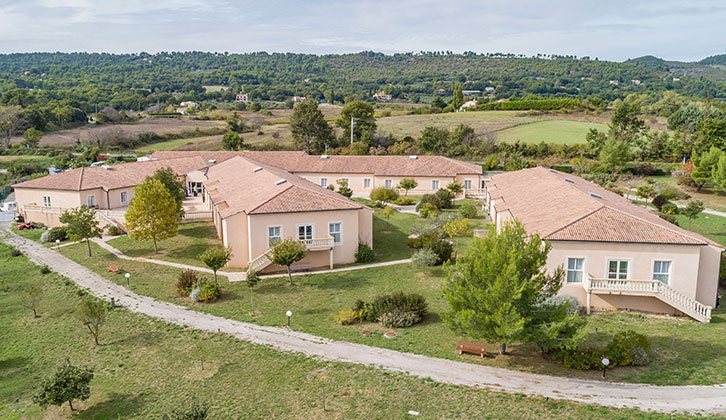 {Maison de retraite médicalisée} {L'Etoile de Haute Provence} DomusVi